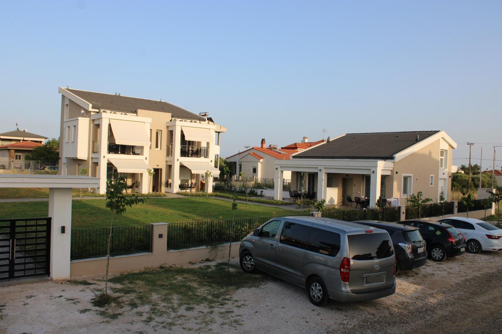 Bianco Mare Studios-Apartments Kalyves Polygyrou Экстерьер фото